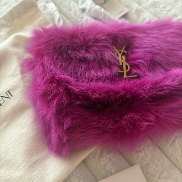 🖤SOLD🖤 Saint Laurent KATE SML REV FUR SHLDR MAGENTA NWT Beautiful 💓 - Picture 9 of 17